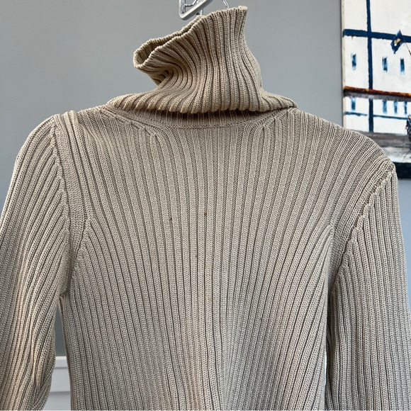 GUCCI Wool, Silk, and Cashmere Turtleneck Sweater - Picture 8 of 9